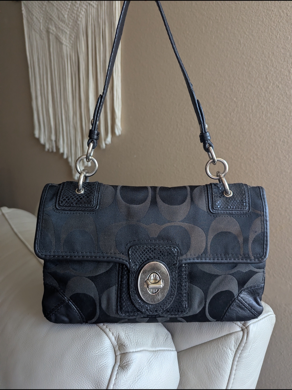 VINTAGE Coach Peyton Signature Flap Shoulder - Picture 2 of 14